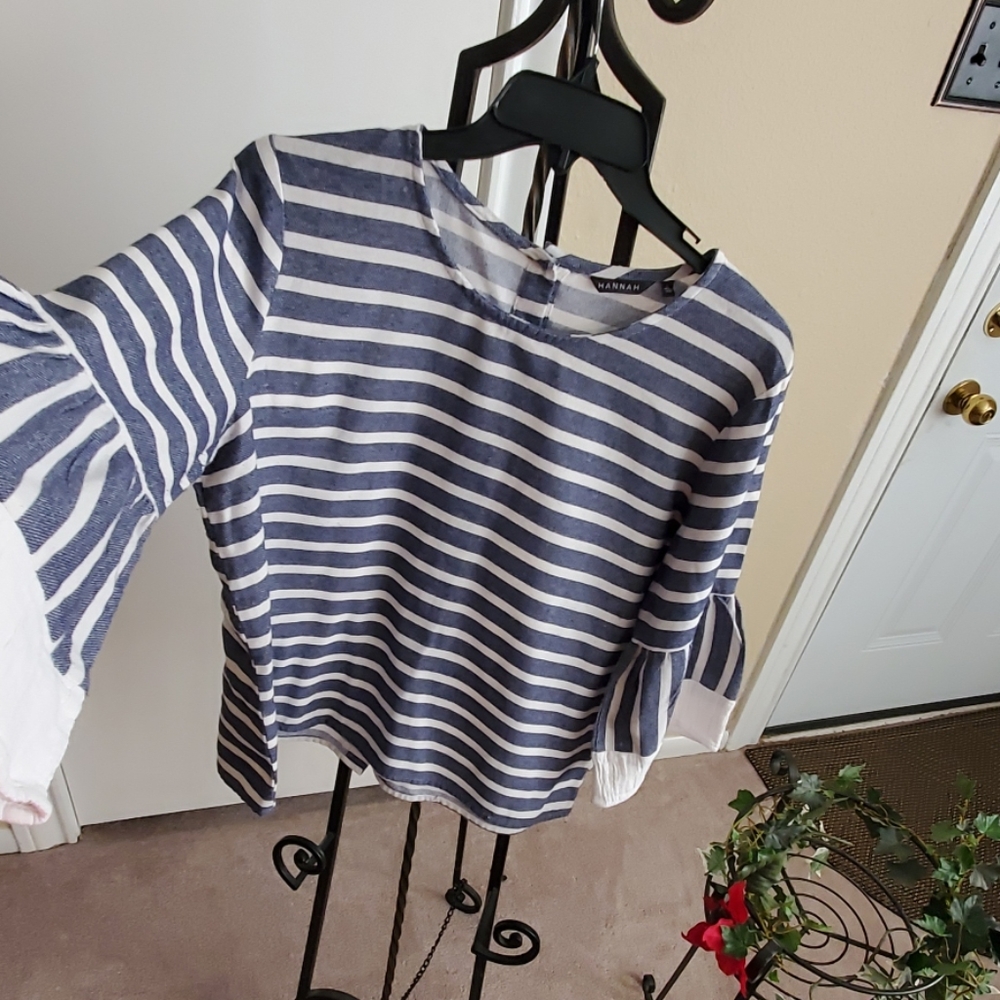 Hannah Crop Sleeve